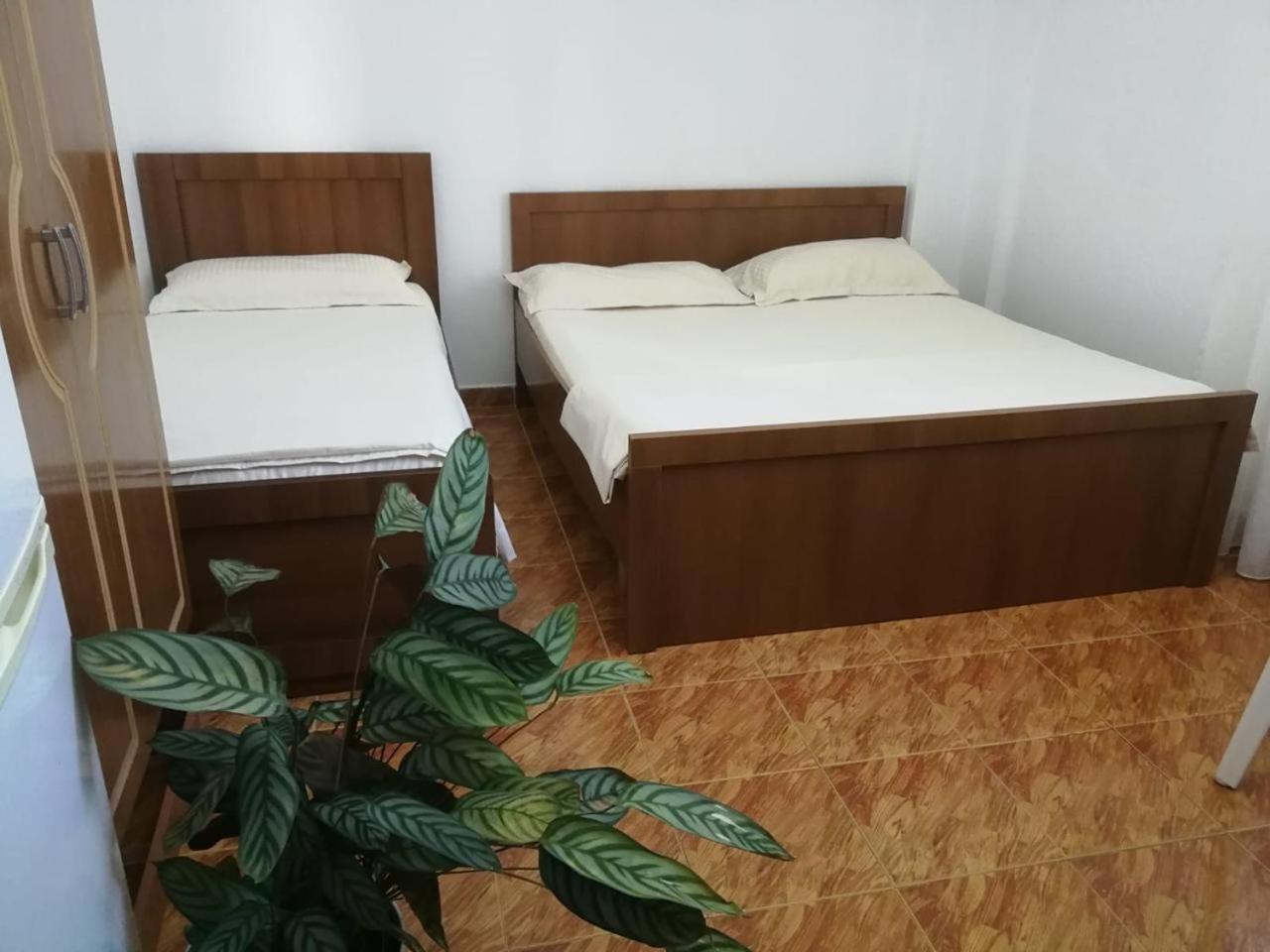 Melas Villa Durrës Exterior foto